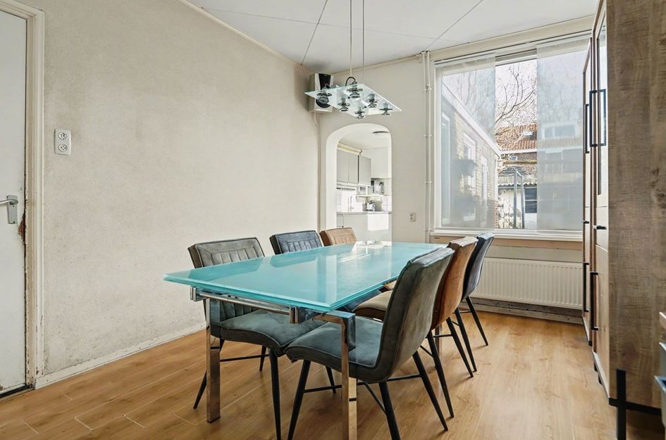 Arent van 's Gravesandestraat 28