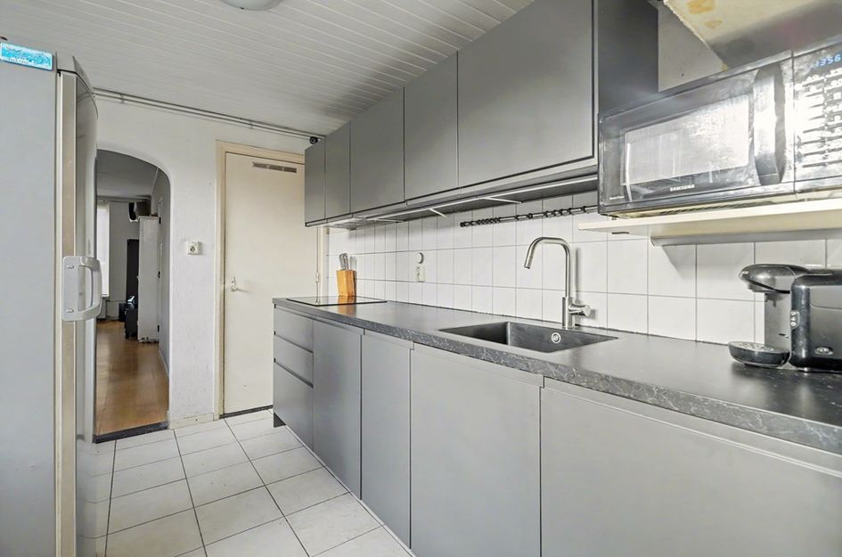 Arent van 's Gravesandestraat 28