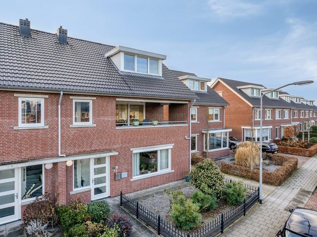 Dorskarstraat 15, Made