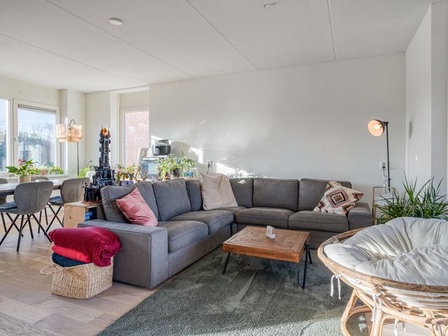 Dorskarstraat 15, Made