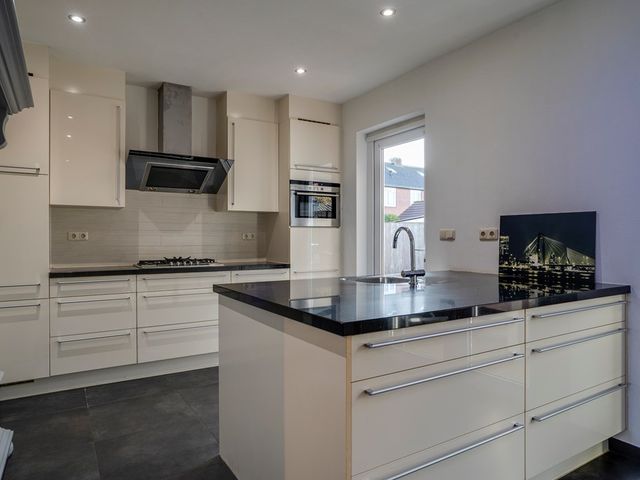 Julianalaan 9, Posterholt