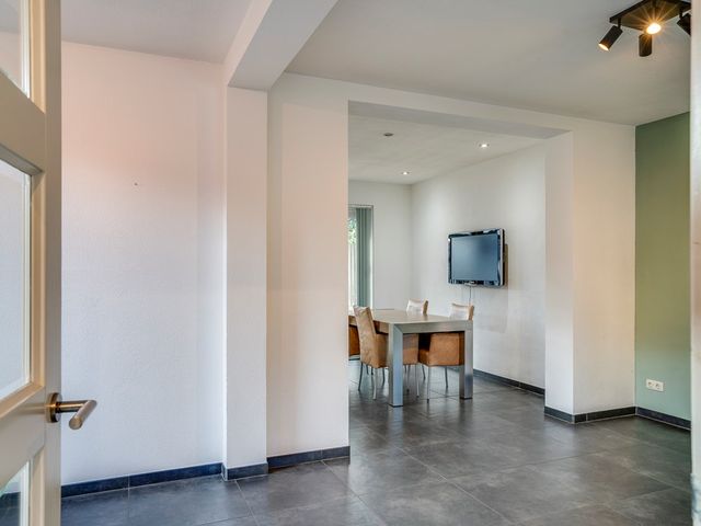 Julianalaan 9, Posterholt