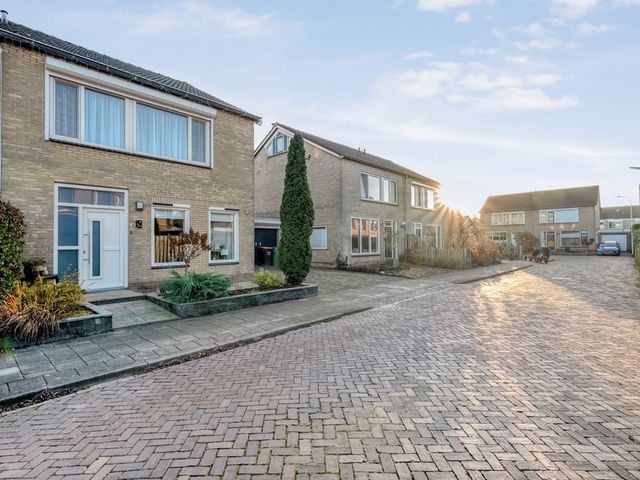 De Kievit 3, Hoogeveen