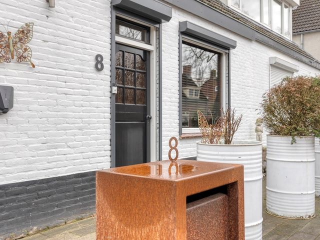 Wilhelminastraat 8, Made