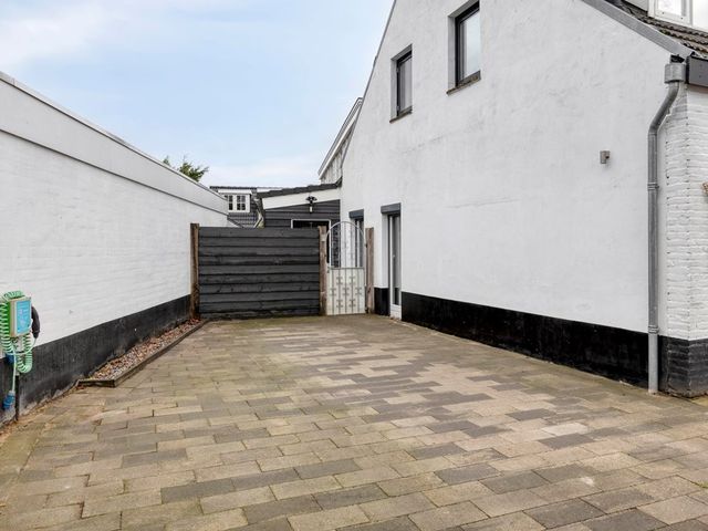 Wilhelminastraat 8, Made