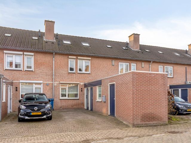 Marjoleinhof 6, Schijndel