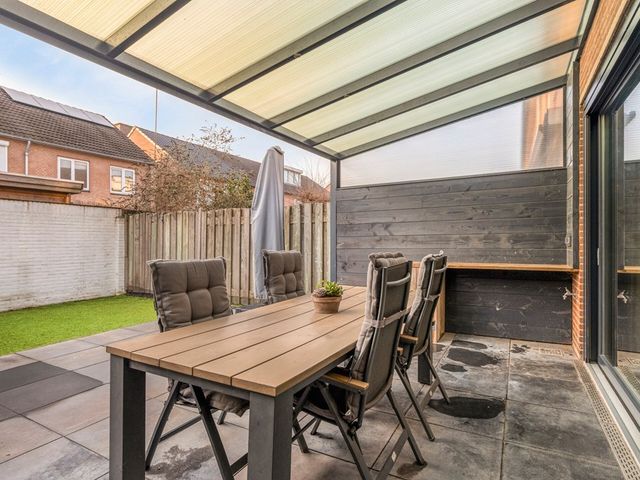 Marjoleinhof 6, Schijndel