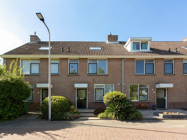 Van Dulmplein 10, Voorschoten