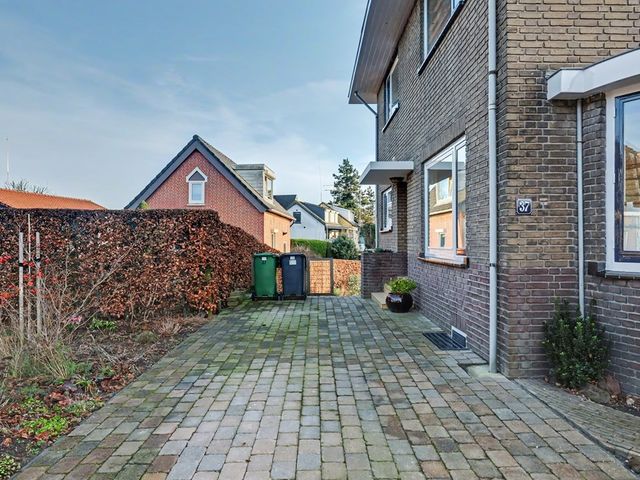 Boompjesstraat 37, Strijen