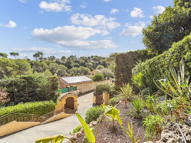 Avenue de la Pinède 50, Mougins