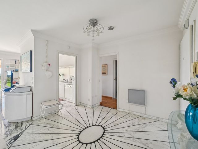 Boulevard Leader 80, Cannes