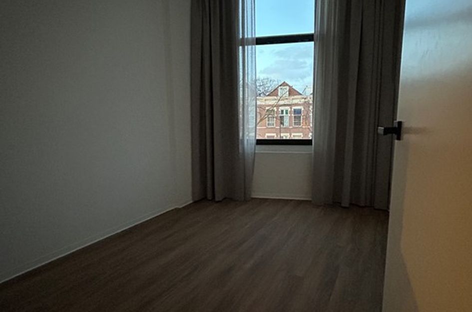 1e Middellandstraat 70B