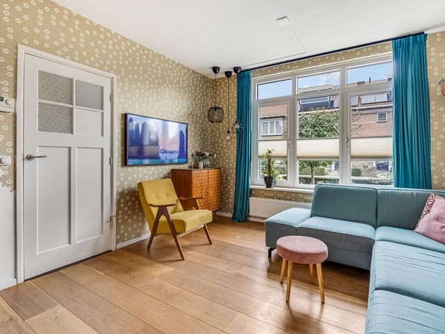 Dahliastraat 13, Ede