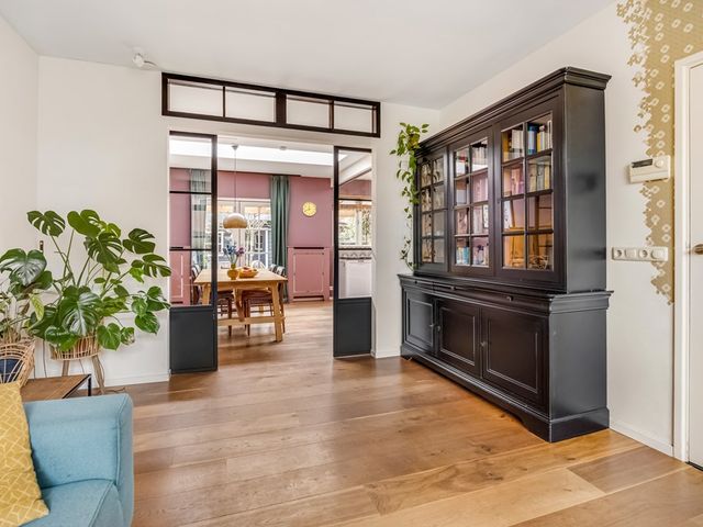 Dahliastraat 13, Ede