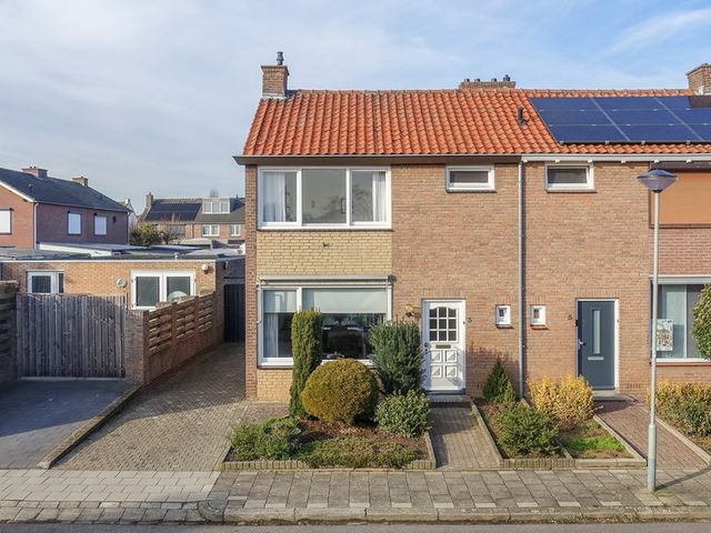 Const Huygensstraat 3, Elsloo