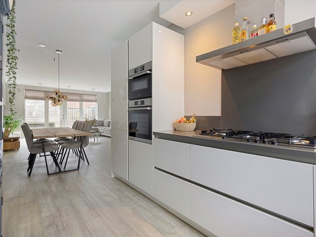 Hofje van Holtlant 30, Leiderdorp