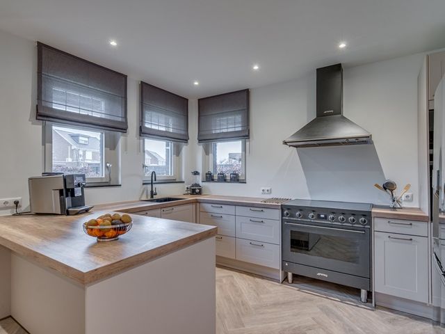 In het Veld 2, Venlo