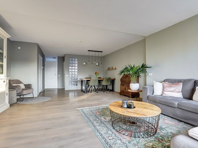 Balsemienberg 28, Roosendaal