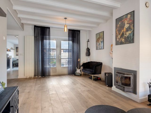 Oranjestraat 22, Schelluinen