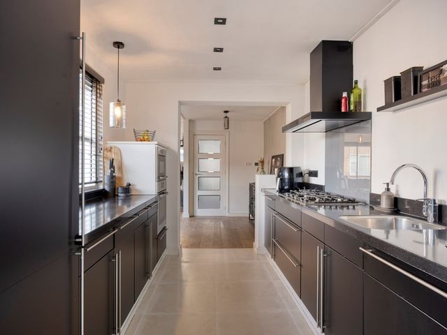 Oranjestraat 22, Schelluinen