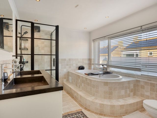 Oranjestraat 22, Schelluinen