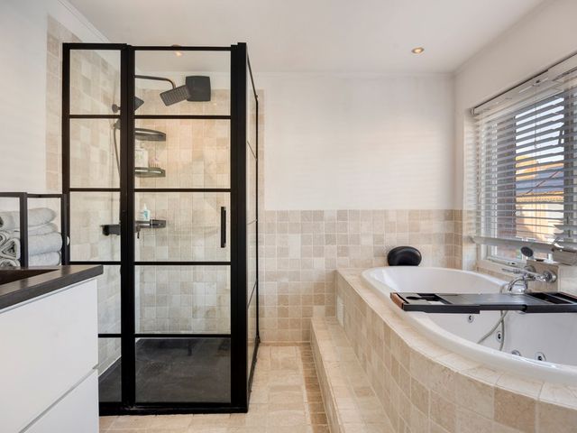 Oranjestraat 22, Schelluinen