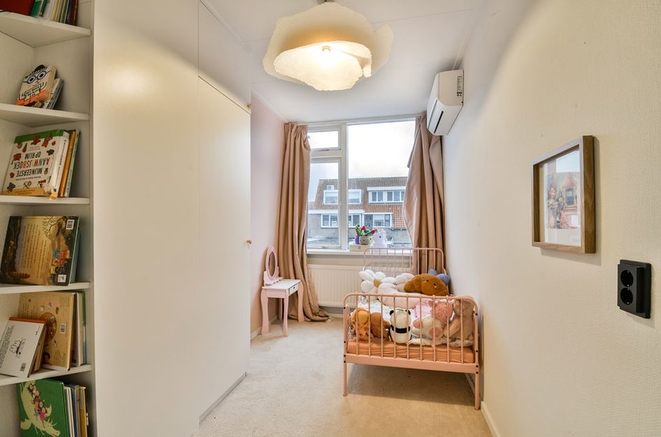 Admiraal de Ruyterstraat 45