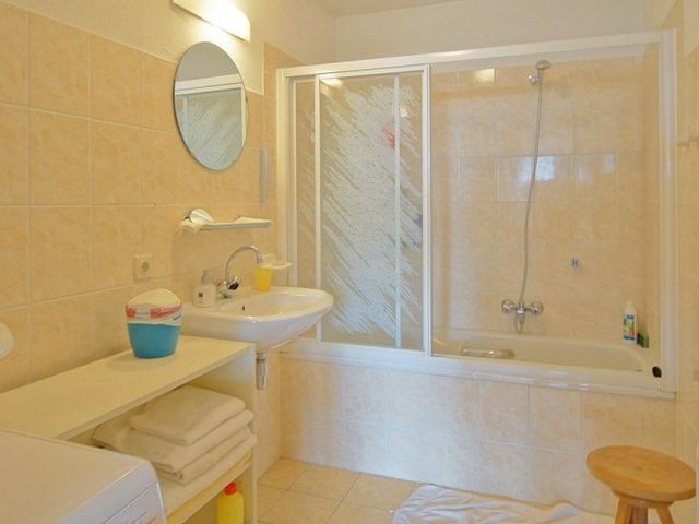 Marga Klompéhof ONG, Almere