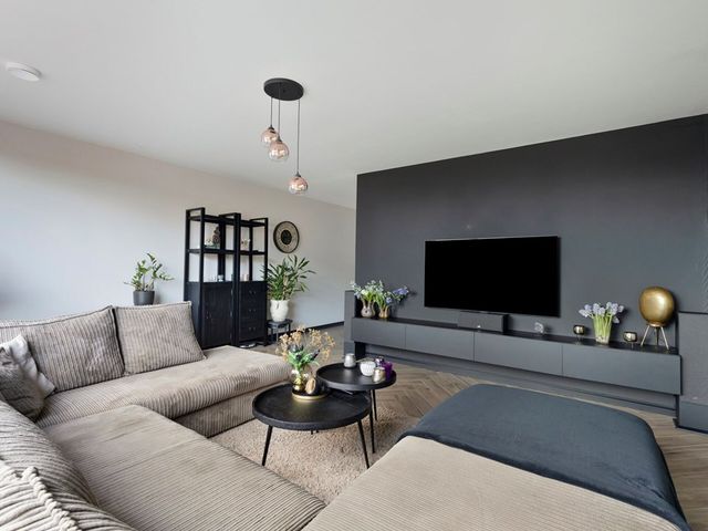 Piramide 32, Dordrecht