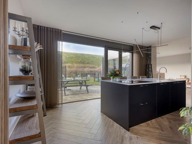 Piramide 32, Dordrecht