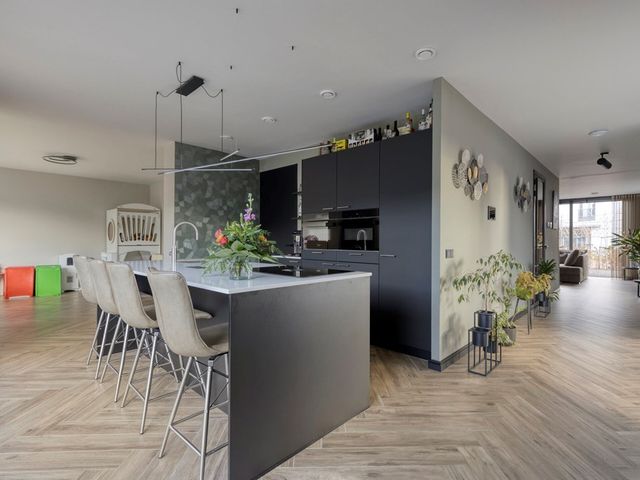 Piramide 32, Dordrecht