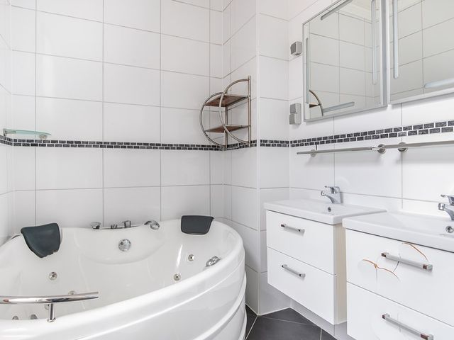 Oranjepark 27, Dordrecht