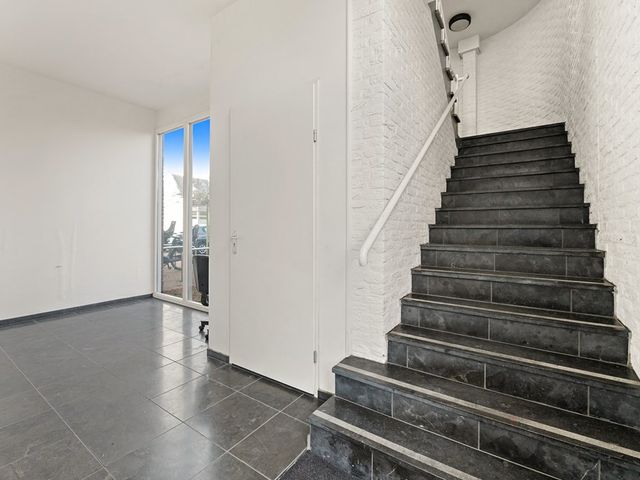 Kastanjehof 17, Maasland