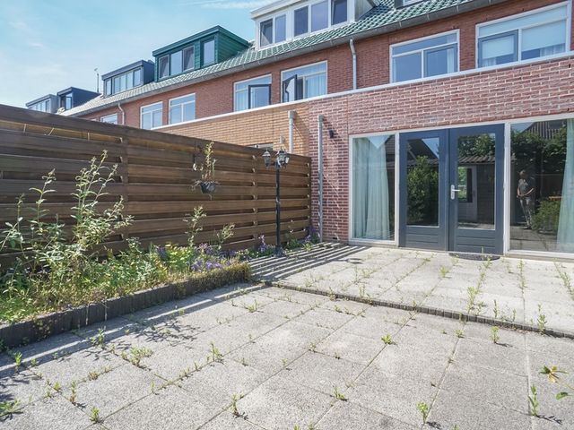 Margaret Staalplantsoen 25, Heerhugowaard