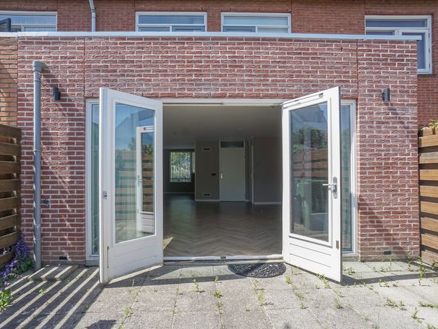 Margaret Staalplantsoen 25, Heerhugowaard