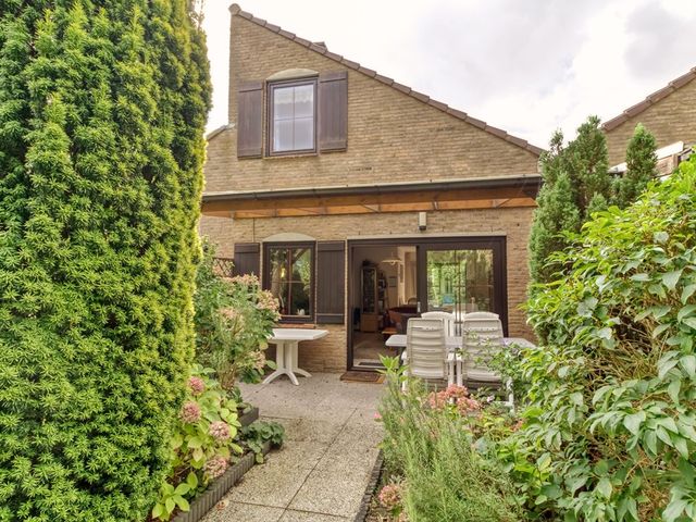 Spaanse Galeien 22, Retranchement