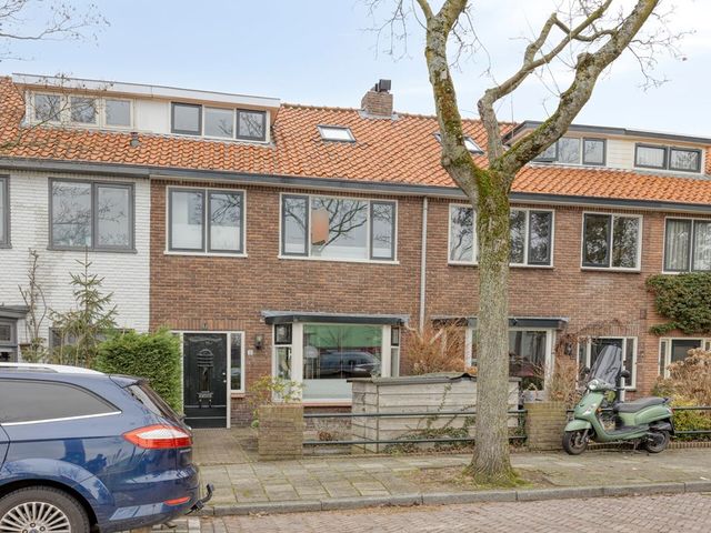 Kom van Aaiweg 11, Leiderdorp
