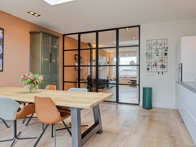 Kom van Aaiweg 11, Leiderdorp