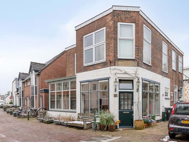 Diaconiehuisstraat 36, Zandvoort