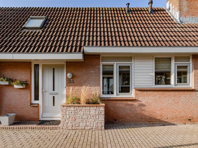 Klokketuin 34, Zwaag