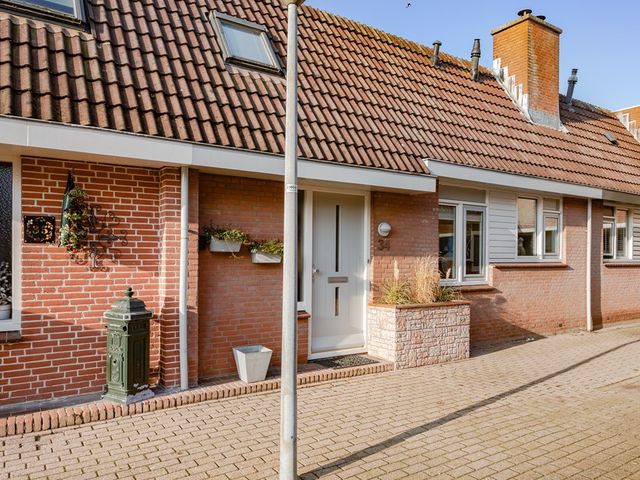 Klokketuin 34, Zwaag