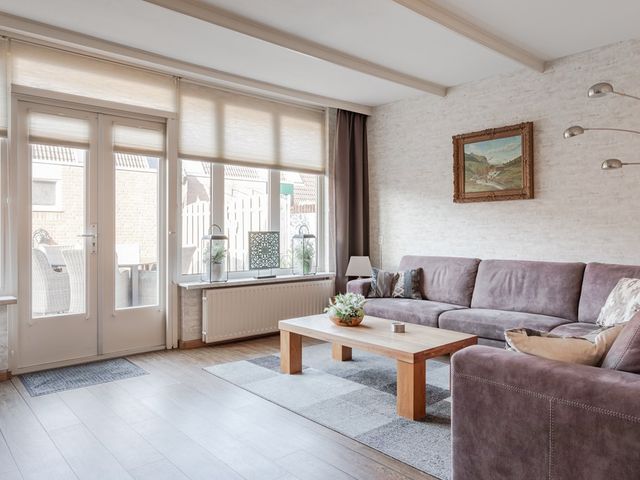 Klokketuin 34, Zwaag