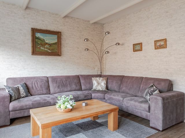 Klokketuin 34, Zwaag