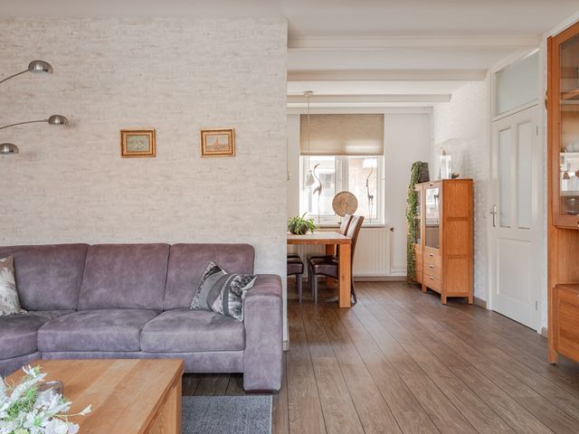 Klokketuin 34, Zwaag