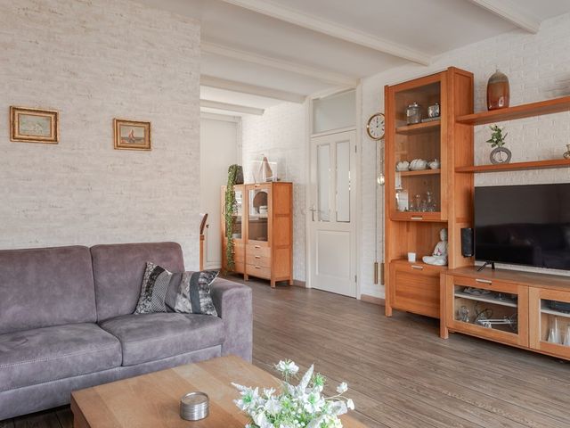 Klokketuin 34, Zwaag