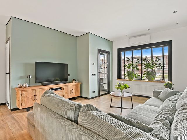 Korte Kruisweg 33, Maasdijk