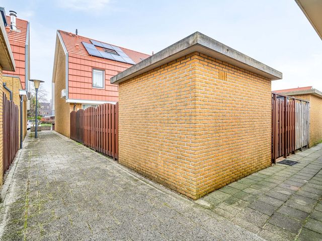 Tarnstroom 17, Zoetermeer