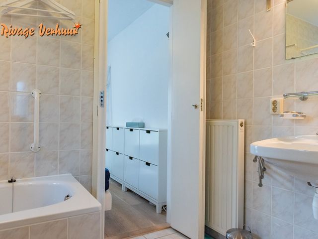 Crox Houcke 27, Nieuwvliet