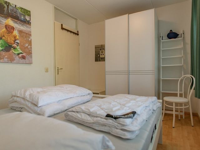 Crox Houcke 28, Nieuwvliet