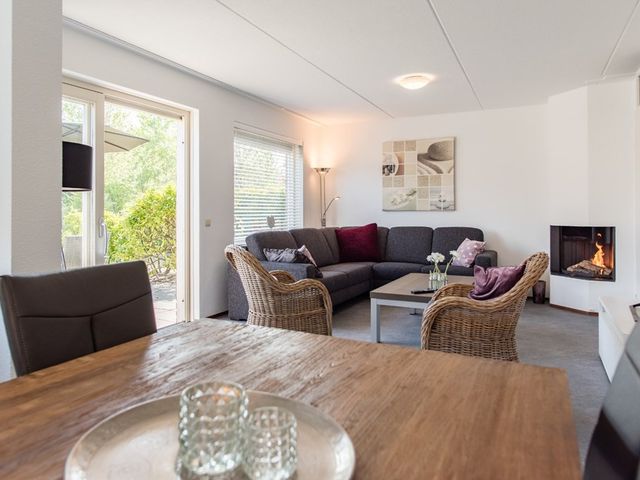 Crox Houcke 30, Nieuwvliet